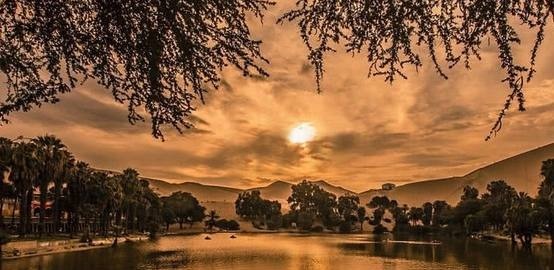 跨越十万里沙漠,只为看一个小水坑,很多人都说不枉此行!