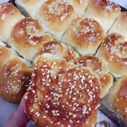  把它揉|馋了好久的蜂蜜小面包，今天终于吃上了，做法简单，越吃越上瘾