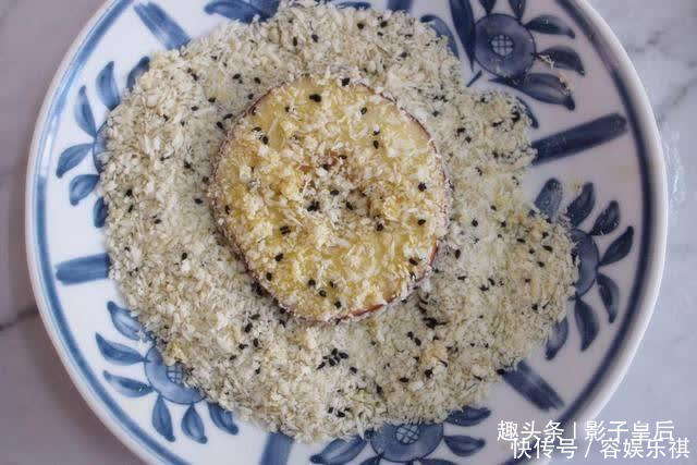 教您一道苹果芝麻饼,样式好看还香甜,过节端上桌,家人都爱吃