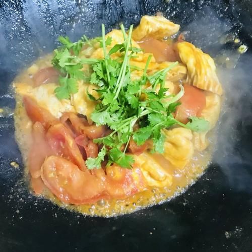 番茄炒炸豆腐，酸酸甜甜味道好，开胃下饭