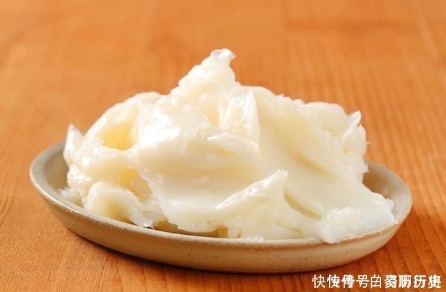 比糖和盐还“可怕”的调料,可能天天在吃,肌肤怎么可能好