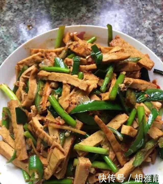 朋友来做客,老婆做了7个菜,吃完说以后下次来客人还是去饭店吧