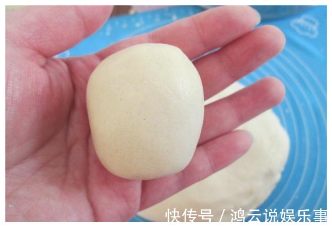 白面|2分钟学会做粘豆包，比蒸馒头还简单，黏糯香甜，大人小孩都爱吃