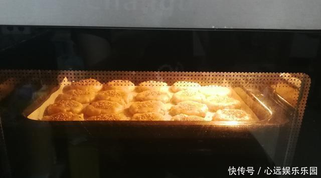 小点心|巧做花生酥，做法比所需配料还简单，一口一个酥的掉渣