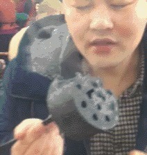 |搞笑GIF：结婚十五年没洗过 是时候该洗洗床单了