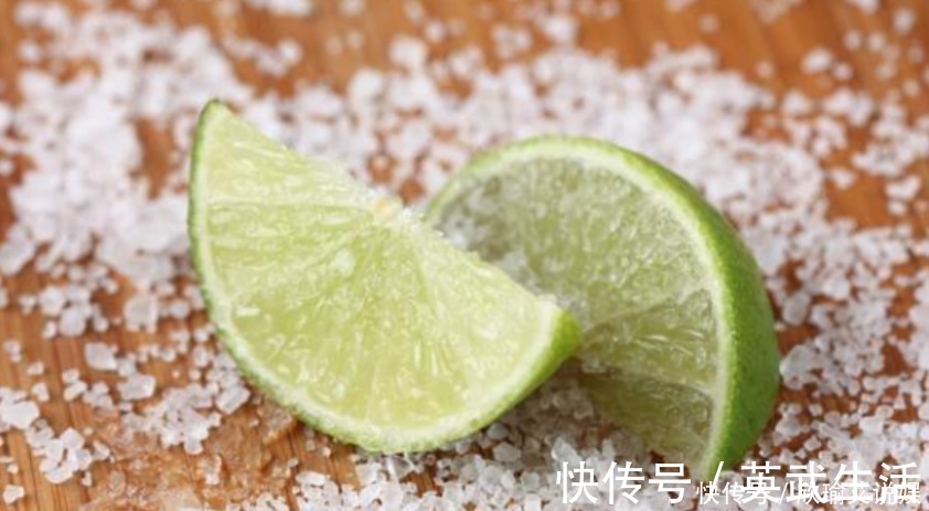 黑头|常见的4种错误的除黑头方法,奉劝:不要再用了,越除黑头越多
