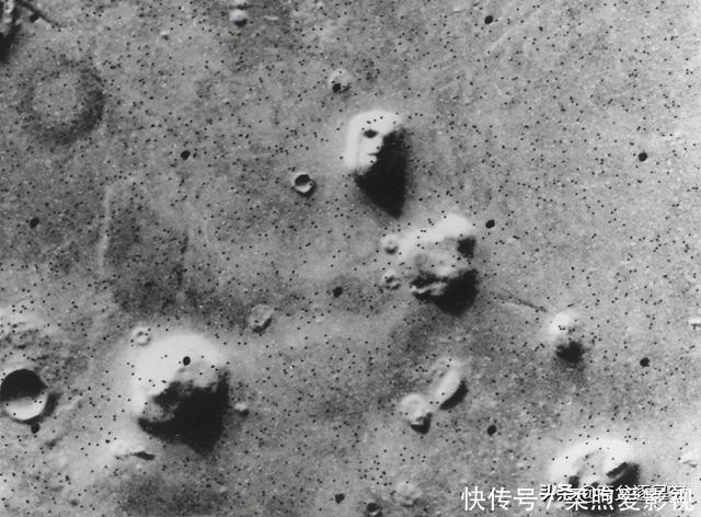 面像 为何火星如此吸引地球人的目光:火星人面像和千米高的金字塔之谜