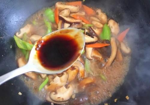  香菇好吃的做法，不放肉也鲜香浓郁，必须要多吃一碗米饭