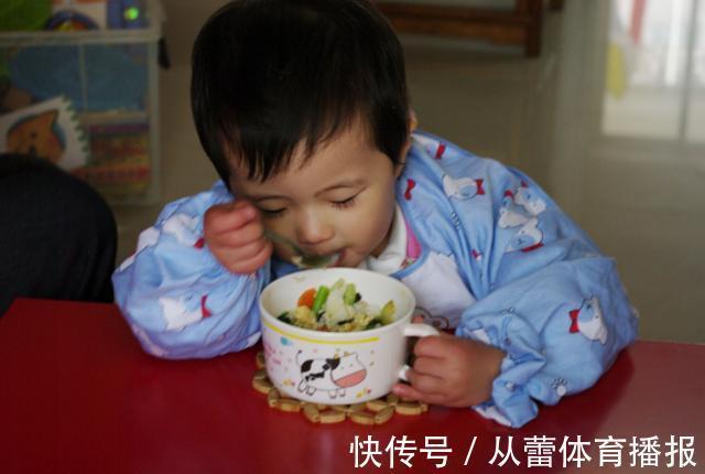 带娃|带娃时,做好“晨起2坚持,饭时3不做”,宝宝将来会感谢你的