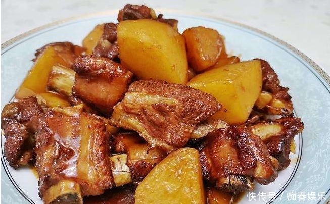 一家人做的几道下饭菜,营养美味,简单易学,一家人吃的很满足