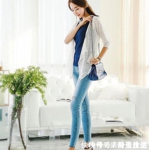 时尚 颜值很高的牛仔裤美女,美丽的身姿特别养眼