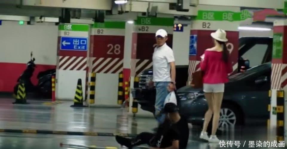 残疾人|再无见义勇为的人演员侯勇和妻子看到路人摔倒，竟是这个反应…