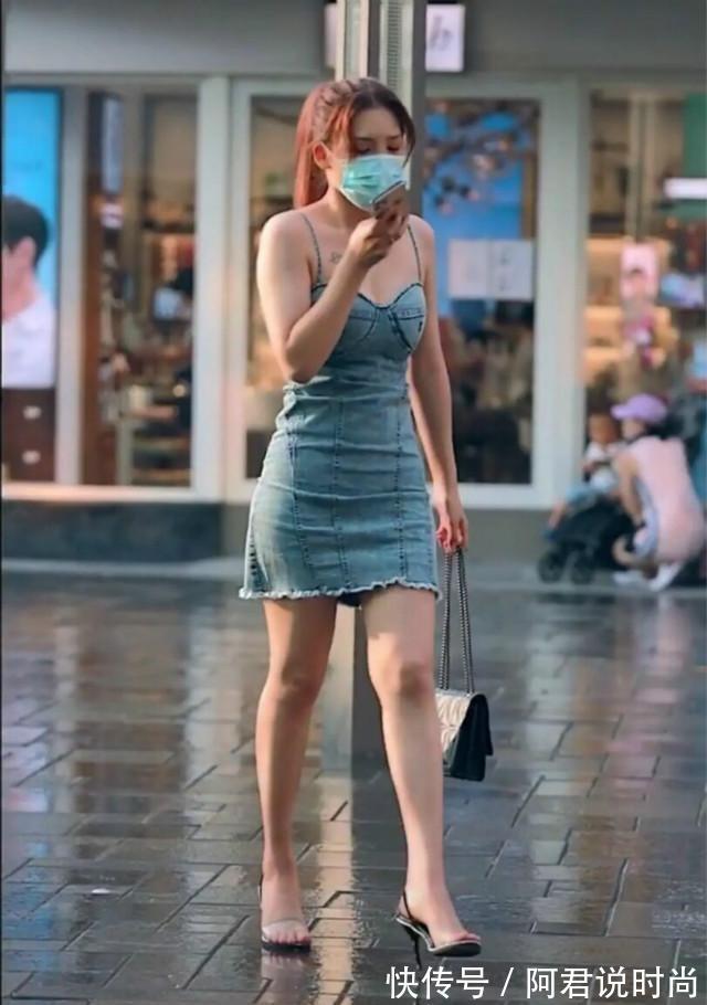 搭配|简洁利落的连衣裙穿搭几乎不会出错，轻松搭配出优越感，更有美感