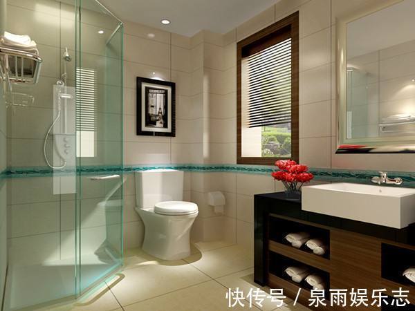 马桶|卫生间布局装错影响很大！一人在里边上厕所，全家人在外等着洗漱