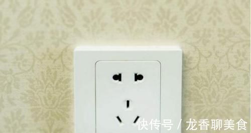 底座|工人若敢这么给你家装插座,直接喊停,别等搬家后再懊悔