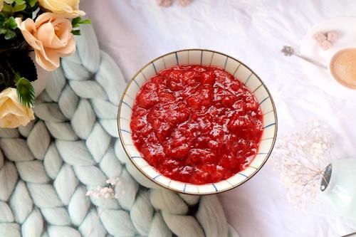 三月最爱草莓，自制草莓酱做法简单无添加剂，好吃看得见