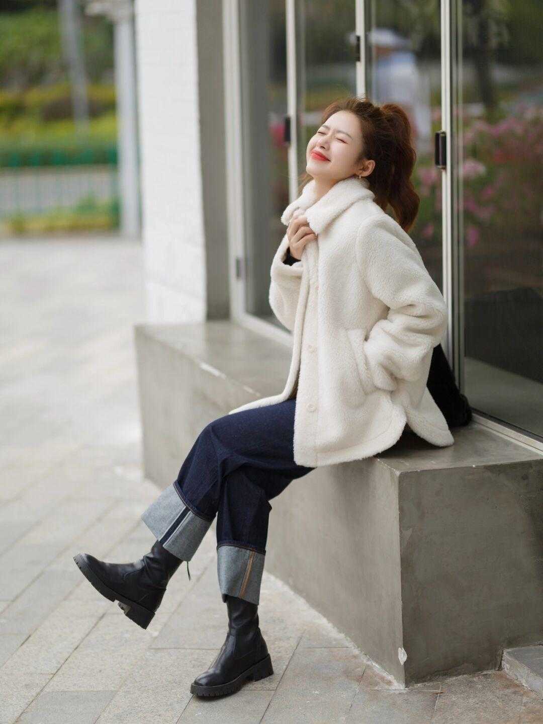 棉服 怪不得这么多人喜欢穿直筒牛仔裤,论保暖百搭,没有长裤能超过它