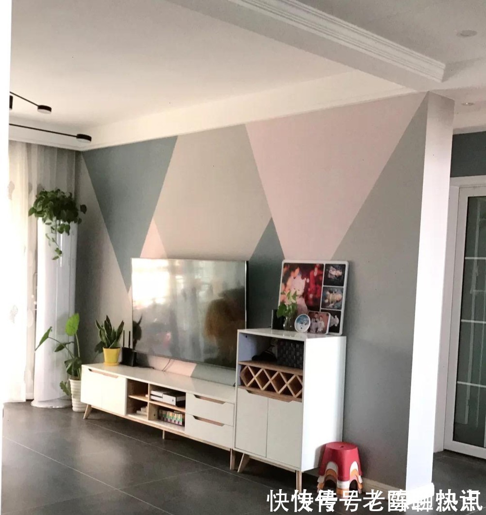 餐厅|等再买房,电视墙一定不做造型,学她家用乳胶漆刷图案,太漂亮了