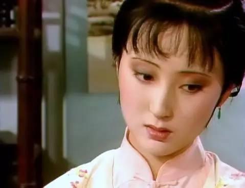 周汝昌#林黛玉的死,让她的丫头“大红大紫”,为什么