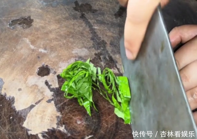 药用价值|农村一种“神奇”植物,能让臭肉变得香喷喷,而且药用价值很高