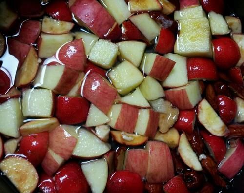 女人別忘多喝這湯，酸甜可口，5塊錢成本，腸道通暢了，小腹不鼓了