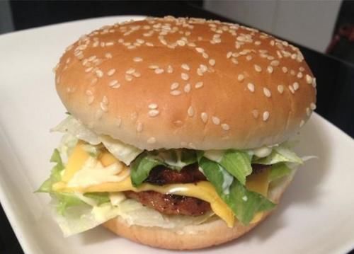 简单时尚的西式早餐