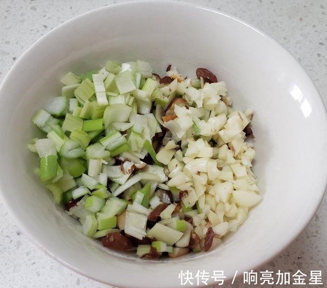 开胃|凉拌土豆丝五香豆腐,开胃爽口,做法简单!