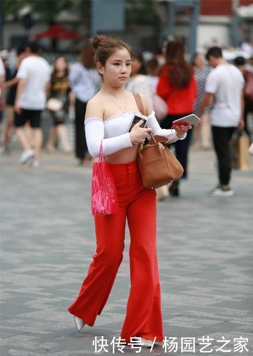 肥胖也是一种优势,小姐姐的教科书式穿搭,让你拥有苗条身材