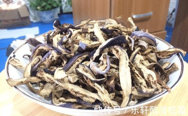 茄子|三伏天多晒些茄子干,到冬天做菜吃,比新鲜茄子都美味,教您方法