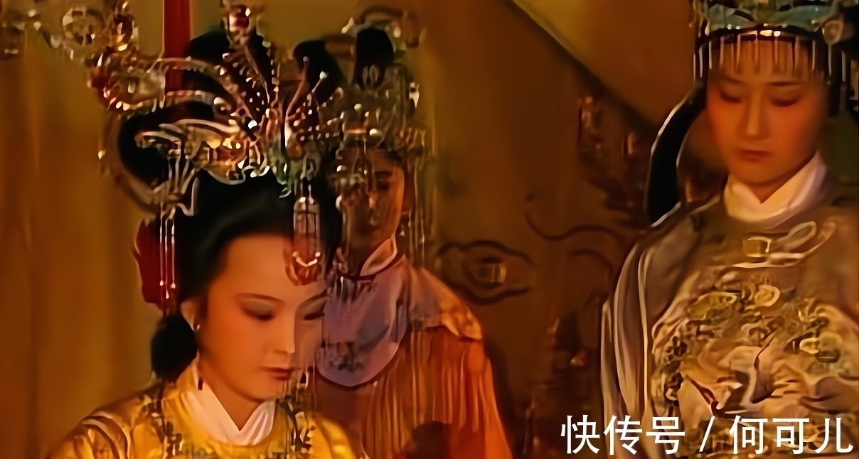 大观园&贾元春省亲,一直“针对”林黛玉,回贾府第一件事为何是更衣?