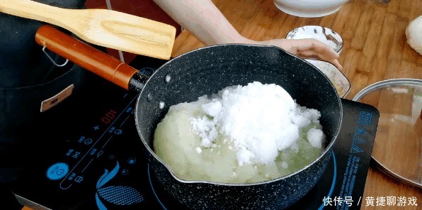 一碗面粉,1斤冬瓜,教你做皮脆馅香的老婆饼,每一口都酥到掉渣