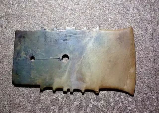 美玉|沉封3000余年西周小国出土的时尚美玉……