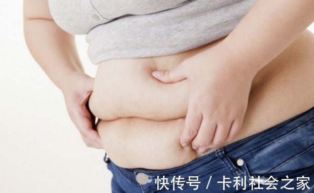 晕倒|男子走在路上突然晕倒！这3种食物竟是高血压的“罪魁祸首”