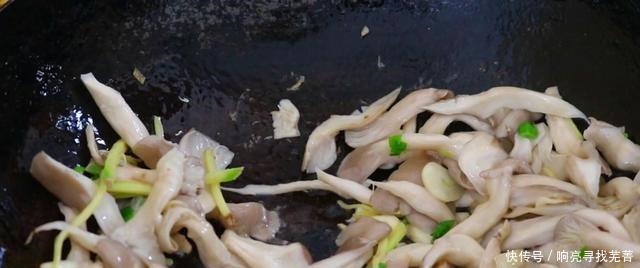 豆瓣酱|蘑菇这样做实在太香了，比红烧肉还解馋，我家每过几天就吃一次！