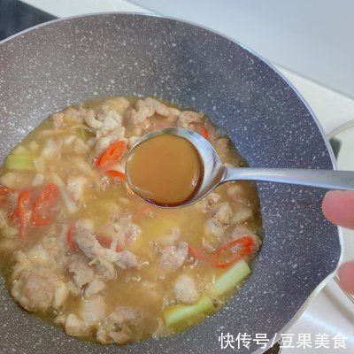 汤匙|学会超级简单又好吃的葱烧鸡，生活有滋有味儿