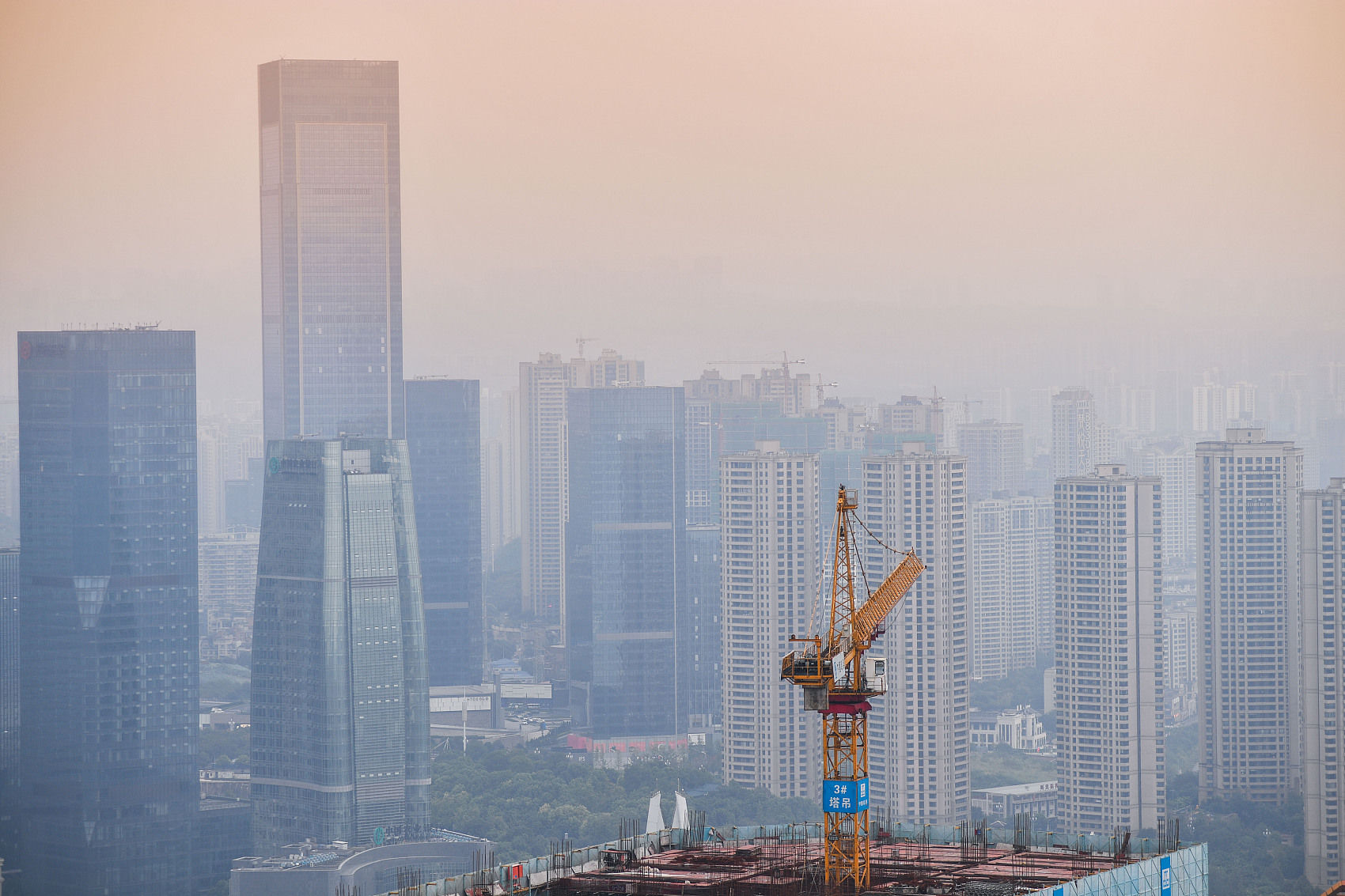 成交量|地产央企为“抢收”拼了:先买两套房才有资格投标,500万房子换500万标的