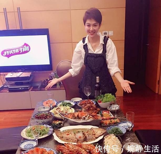 帶你參觀姜妍的豪宅，家常便飯也這么豐盛，滿桌都是海鮮大餐