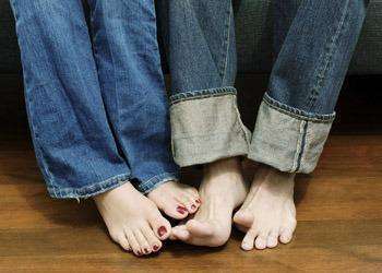 黑痣|脚上没有3个“表现”,恭喜你,可能你是被癌细胞“忌惮”的人