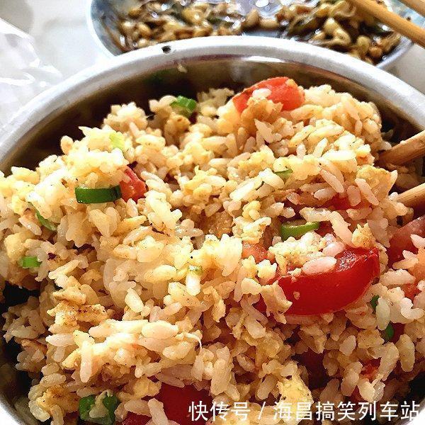 好吃|吃了30年土豆,终于找到最好吃的做法,加隔夜饭咕嘟十分钟,爽