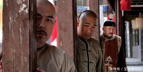 离去|乾隆出上联烟锁池塘柳,众考生无从应对,一考生扭头离去成状元