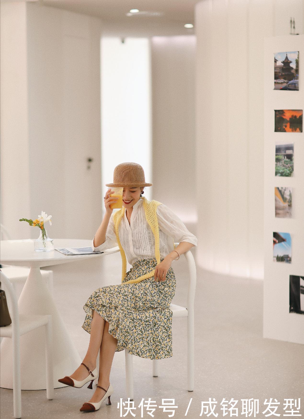 女人|四十岁女人这样穿,简约时尚又显年轻,让你每天穿搭“不重样”