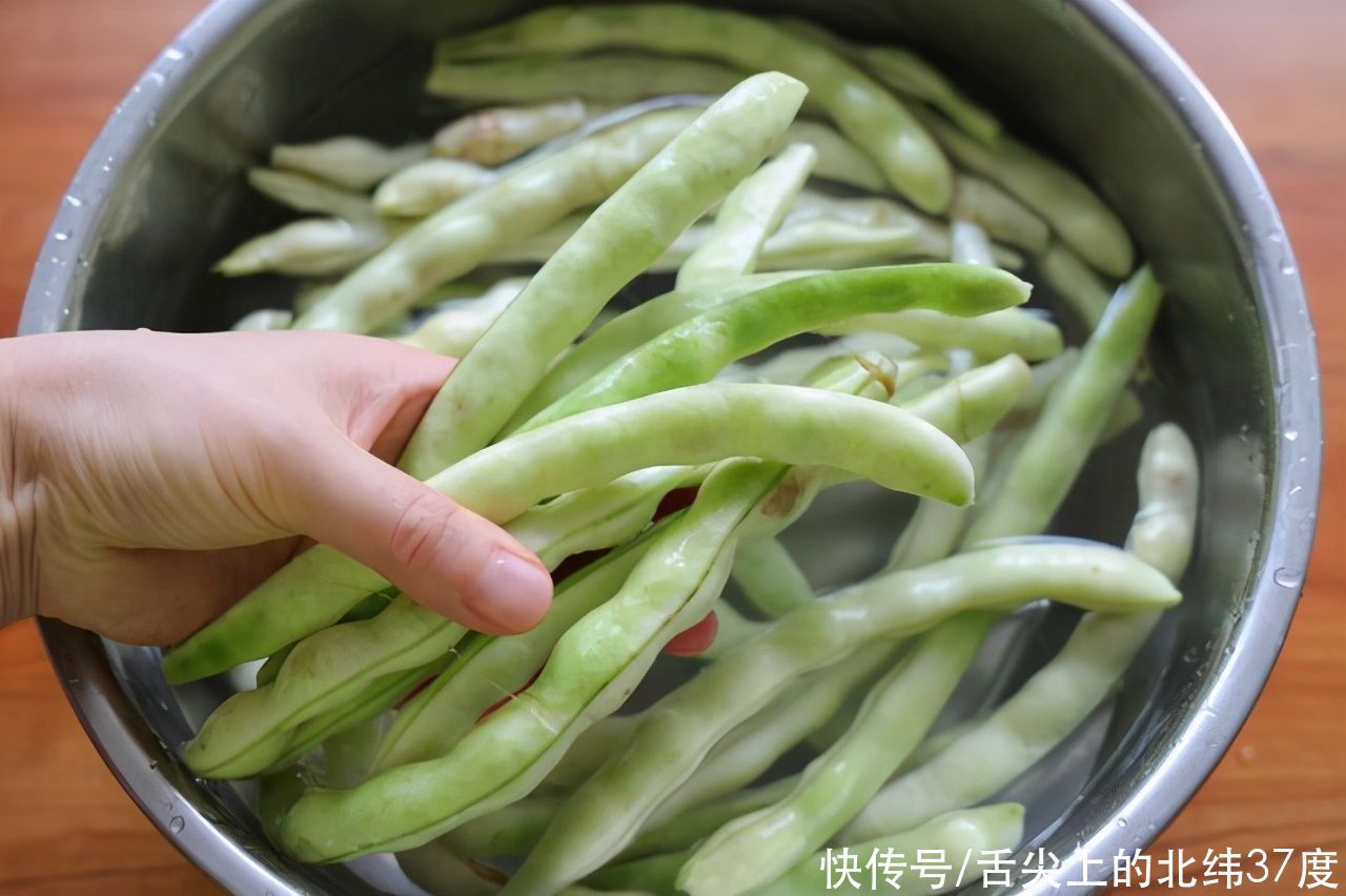 下酒|秋天不能错过这道素菜,简单一拌,下酒又下饭,爽口更开胃,香