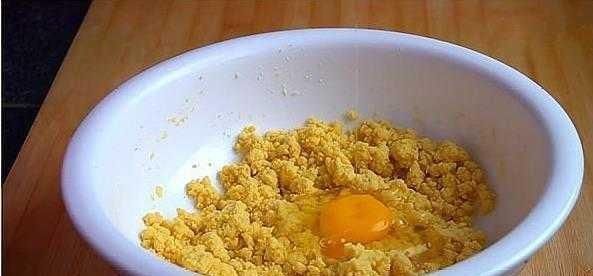 一滴水|玉米面最好吃的做法，不加一滴水，香甜可口，大人小孩儿抢着吃