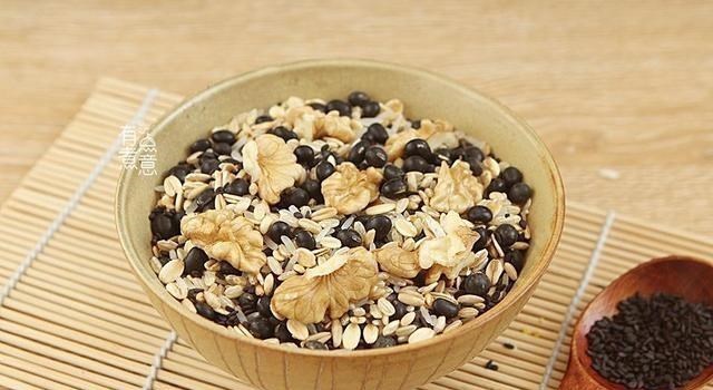 五谷|入冬后,早餐多喝7种“五谷晨粥”,简单营养,同事:难怪身材好