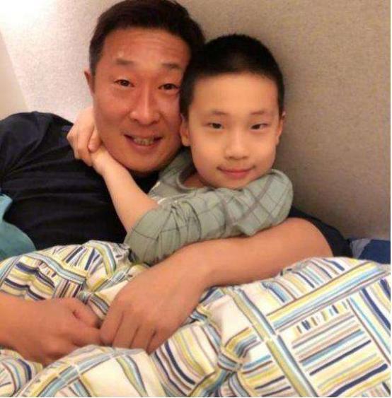 大眼睛|父母与孩子能有多像?都不用做鉴定,网友:这就是黏贴复制