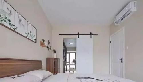 白色谷仓门|88㎡小蜗居!装出三室两厅的效果,衣帽间阳台真棒