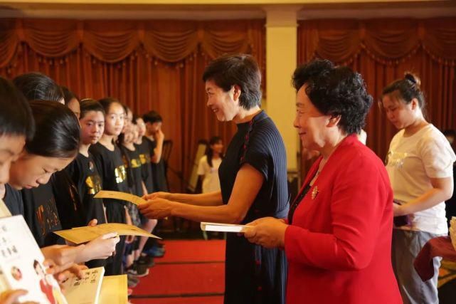 敬一丹|让每个孩子都精彩，第十届少年演说家潜能开发营完美收官