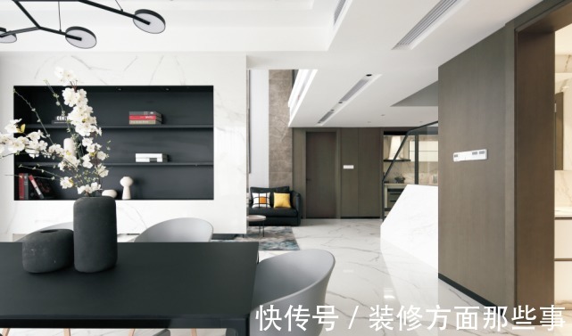 复式楼|180平挑空复式楼，黑白灰的呈现，给人自然舒服的感觉