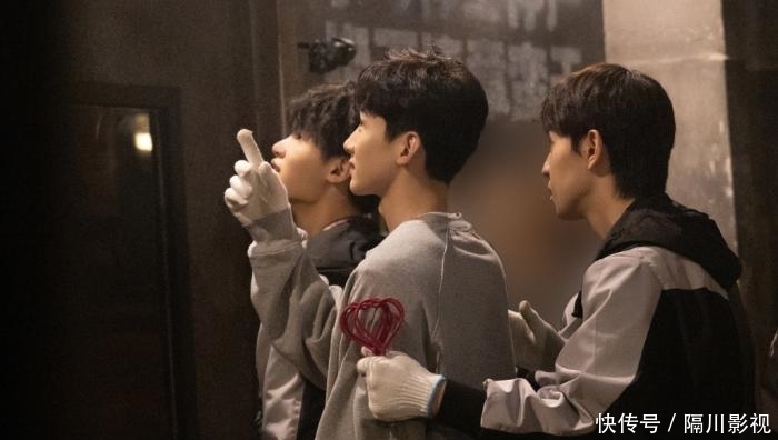 杨幂|敬亭开启密逃模式!解锁NPC模式、超淡定反应被网友调侃