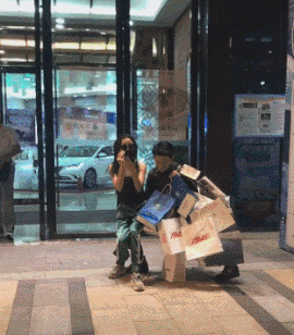 |搞笑GIF:有这样的男朋友,给老娘来一打